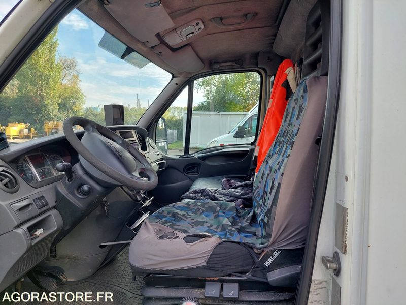 FOURGON IVECO AVEC GROUPE HP 371482 KMS / BC273MB (VENTE EXPORT UNIQUEMENT) - Furgón: foto 3 FOURGON IVECO AVEC GROUPE HP 371482 KMS / BC273MB (VENTE EXPORT UNIQUEMENT) - Furgón: foto 3