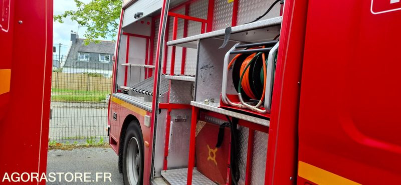 FOURGON POMPE TONNE SR - RENAULT PREMIUM - 522 ZC 29 - Camión de bomberos: foto 4 FOURGON POMPE TONNE SR - RENAULT PREMIUM - 522 ZC 29 - Camión de bomberos: foto 4