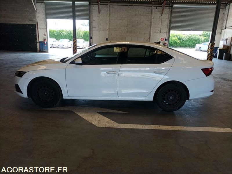 FY-186-TK - Non Roulant - SKODA OCTAVIA - VP - 331 460 Kms - Coche: foto 2 FY-186-TK - Non Roulant - SKODA OCTAVIA - VP - 331 460 Kms - Coche: foto 2