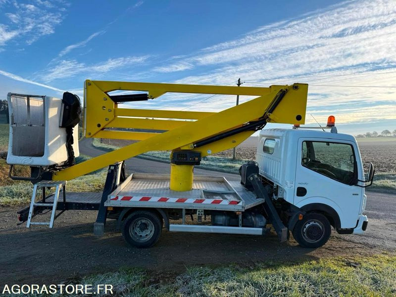 Camion nacelle Renault Maxity - 78029Km - 2011 - Furgoneta: foto 5 Camion nacelle Renault Maxity - 78029Km - 2011 - Furgoneta: foto 5