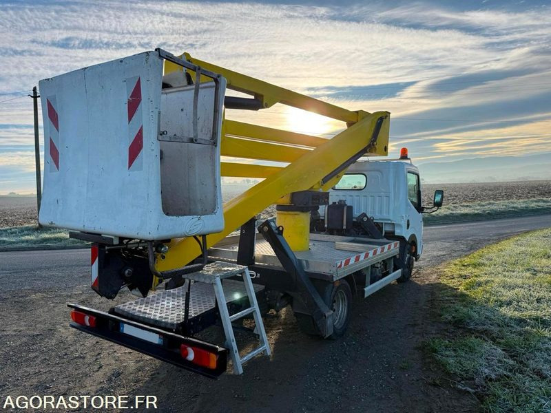 Camion nacelle Renault Maxity - 78029Km - 2011 - Furgoneta: foto 4 Camion nacelle Renault Maxity - 78029Km - 2011 - Furgoneta: foto 4