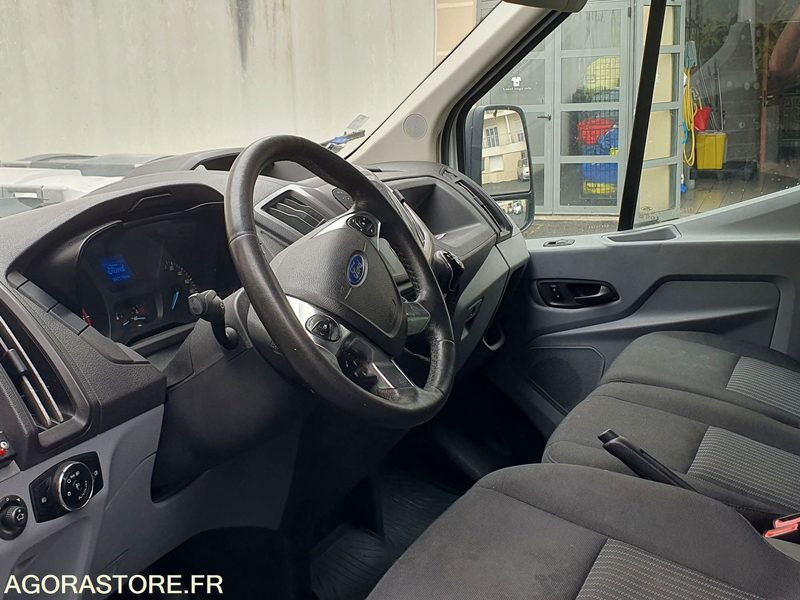FORD TRANSIT AD BLUE 92178kms 2017 - Furgoneta: foto 5 FORD TRANSIT AD BLUE 92178kms 2017 - Furgoneta: foto 5
