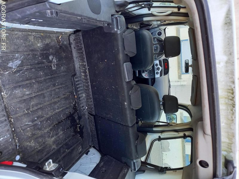 RENAULT KANGOO 5 PLACES - Furgoneta: foto 2 RENAULT KANGOO 5 PLACES - Furgoneta: foto 2