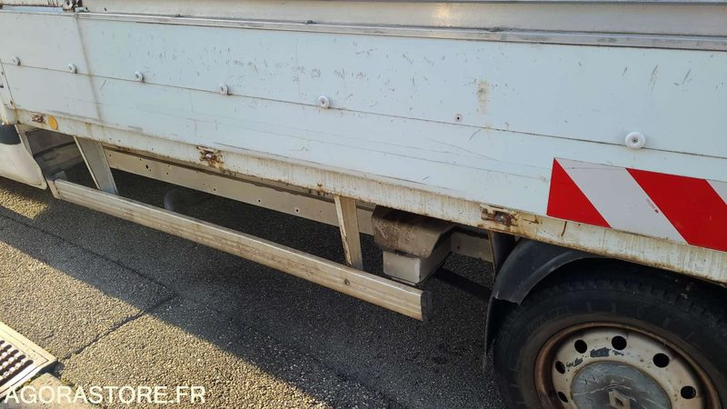 Renault Master - 2006 - 43287kms - 196ARM67 - Furgoneta: foto 5 Renault Master - 2006 - 43287kms - 196ARM67 - Furgoneta: foto 5