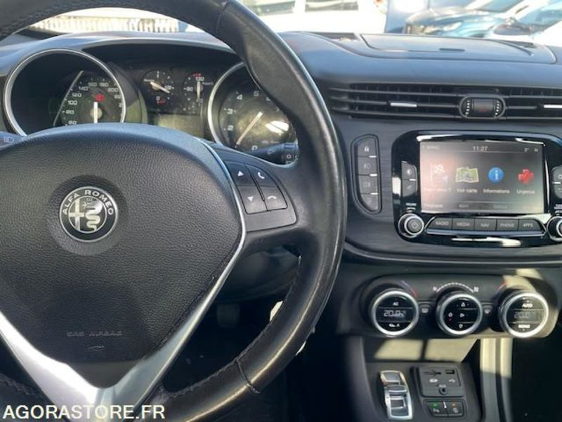 GIULIETTA LUSSO 1.4i TB 150cv S§S-12/2016-89360KM - Coche: foto 5 GIULIETTA LUSSO 1.4i TB 150cv S§S-12/2016-89360KM - Coche: foto 5