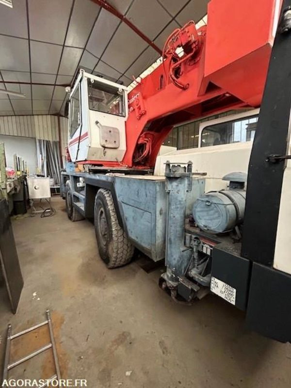 GRUE MOBILE PPM 280 ATT - 1991 - 8960 HEURES - Autogrúa: foto 5 GRUE MOBILE PPM 280 ATT - 1991 - 8960 HEURES - Autogrúa: foto 5