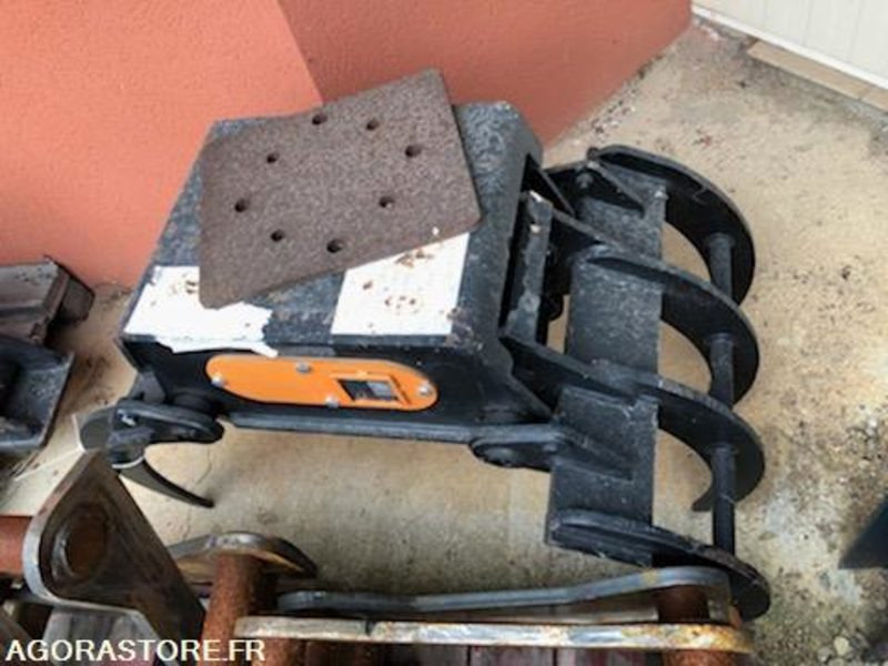 Grappin NEUF fixe sans rotation pour pelle 3 à 6 T - Equipo de construcción: foto 2 Grappin NEUF fixe sans rotation pour pelle 3 à 6 T - Equipo de construcción: foto 2