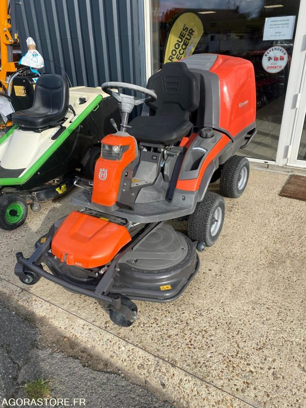 Husqvarna RC320TS 4x4 - Cortacésped: foto 2 Husqvarna RC320TS 4x4 - Cortacésped: foto 2