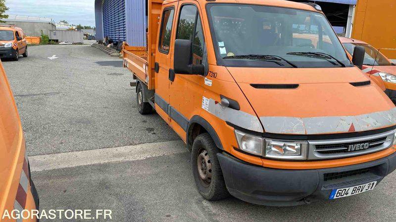 IVECO 35S12 HPI - 278132 KM - Furgoneta basculante: foto 2 IVECO 35S12 HPI - 278132 KM - Furgoneta basculante: foto 2