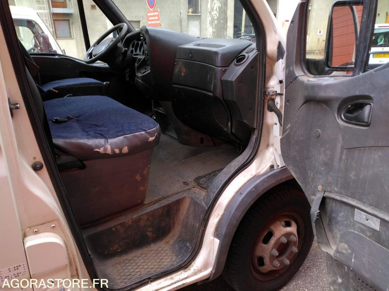 IVECO AMPLIROLL - Furgoneta caja abierta: foto 5 IVECO AMPLIROLL - Furgoneta caja abierta: foto 5