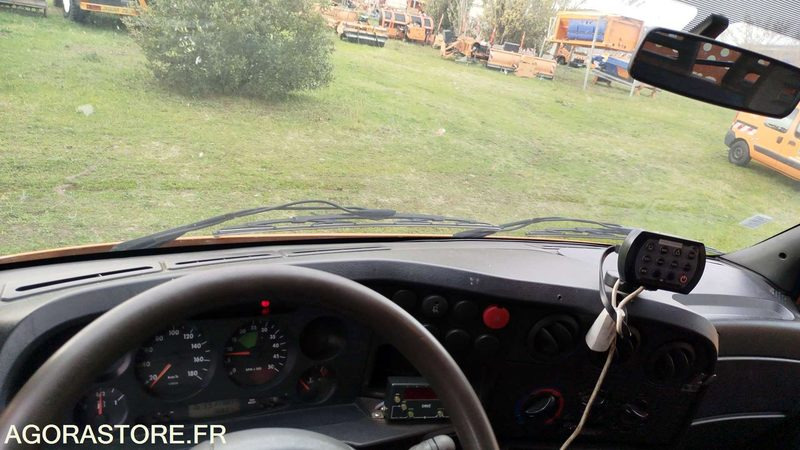 Iveco 35S12 - 2006 - 317864kms - 598BRV31 - Furgoneta basculante: foto 5 Iveco 35S12 - 2006 - 317864kms - 598BRV31 - Furgoneta basculante: foto 5