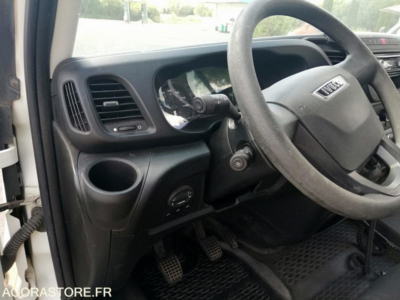 Iveco Daily Line - Minibús, Furgoneta de pasajeros: foto 4 Iveco Daily Line - Minibús, Furgoneta de pasajeros: foto 4