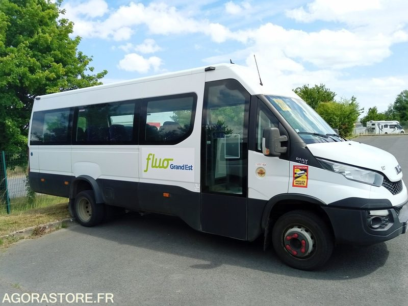 Iveco Daily Line - Minibús, Furgoneta de pasajeros: foto 2 Iveco Daily Line - Minibús, Furgoneta de pasajeros: foto 2