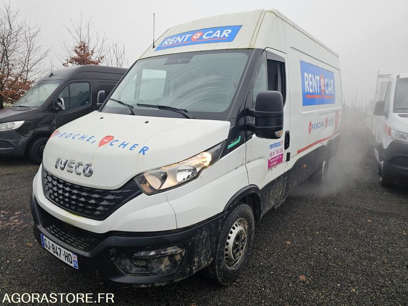 Iveco daily 35S14 - 2022 - 8815 Kms - Furgón: foto 1 Iveco daily 35S14 - 2022 - 8815 Kms - Furgón: foto 1
