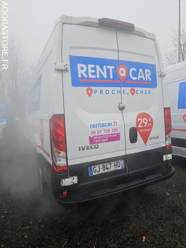 Iveco daily 35S14 - GJ847HQ - 8815 kms 2022 - Furgón: foto 4 Iveco daily 35S14 - GJ847HQ - 8815 kms 2022 - Furgón: foto 4