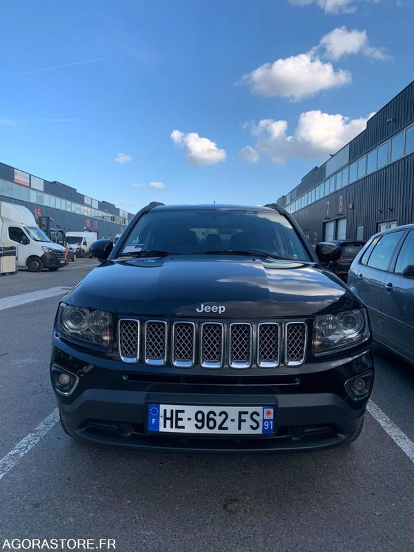 JEEP COMPASS LIMITED 2014 102852KM - SUV/ Todoterreno: foto 1 JEEP COMPASS LIMITED 2014 102852KM - SUV/ Todoterreno: foto 1