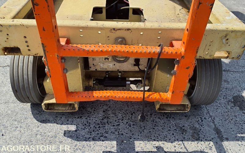 JLG 2646 ES NACELLE CISEAU ÉLECTRIQUE 10 M ÉTROIT - Plataforma elevadora: foto 5 JLG 2646 ES NACELLE CISEAU ÉLECTRIQUE 10 M ÉTROIT - Plataforma elevadora: foto 5