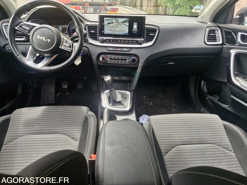 Kia ceed 1.0 TGDI BVM6 ACTIVE PROCEDURE VGE 43770 kms - Coche: foto 4 Kia ceed 1.0 TGDI BVM6 ACTIVE PROCEDURE VGE 43770 kms - Coche: foto 4