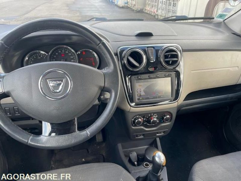 LODGY PRESTIGE 1.2 Tce 115cv. 09/2013. 161100 KM - Coche: foto 5 LODGY PRESTIGE 1.2 Tce 115cv. 09/2013. 161100 KM - Coche: foto 5