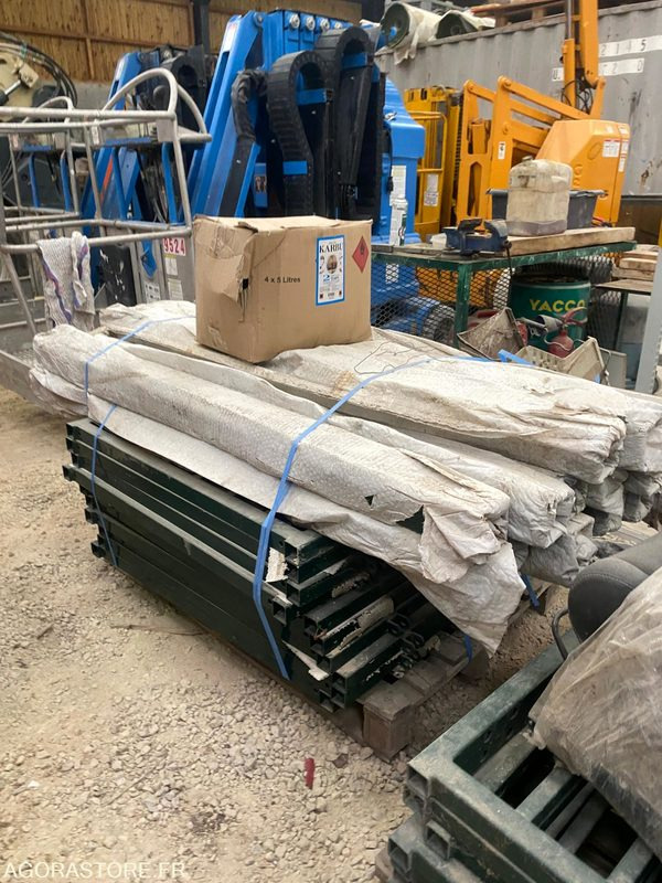 Lot de 10 portillons ACIER 100x100 Jamais mis en place - Maquinaria de jardinería: foto 2 Lot de 10 portillons ACIER 100x100 Jamais mis en place - Maquinaria de jardinería: foto 2