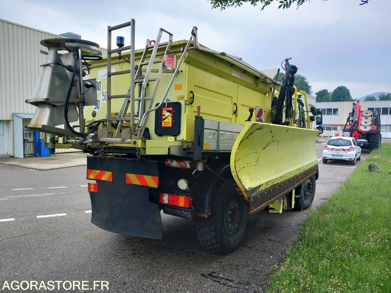 MERCEDES UNIMOG 4X4 4RD AVEC SALEUSE ET AILERONS KU0105 SL0307 AB0107 AB0107 - Máquina quitanieve: foto 2 MERCEDES UNIMOG 4X4 4RD AVEC SALEUSE ET AILERONS KU0105 SL0307 AB0107 AB0107 - Máquina quitanieve: foto 2
