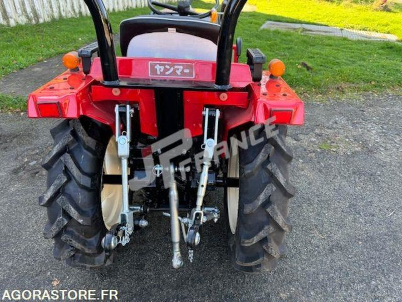 MICROTRACTEUR YANMAR 16CV 3 CYLINDRES DIESEL D'OCCASION 4 RM PDF 3 PTS COMPLET - Tractor: foto 5 MICROTRACTEUR YANMAR 16CV 3 CYLINDRES DIESEL D'OCCASION 4 RM PDF 3 PTS COMPLET - Tractor: foto 5