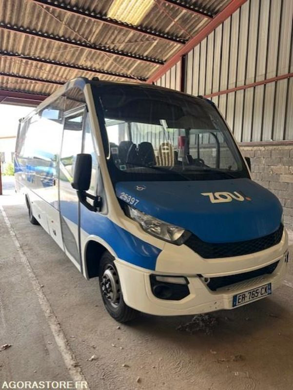 MINICARS IVECO BUS DAILY TOURYS 25397 MEC 2017 KM 239000 ER-765-CX - Minibús, Furgoneta de pasajeros: foto 2 MINICARS IVECO BUS DAILY TOURYS 25397 MEC 2017 KM 239000 ER-765-CX - Minibús, Furgoneta de pasajeros: foto 2