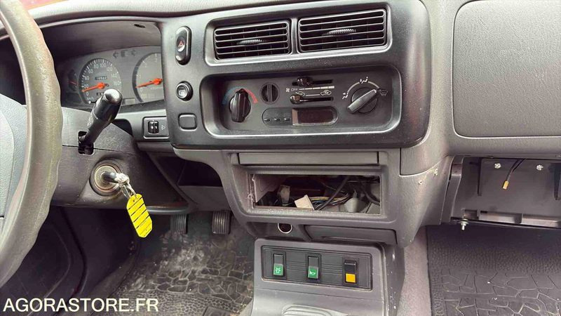 MITSUBISHI L200 - 109 427 Kms - 2004- 2881 XZ 74 - Coche: foto 4 MITSUBISHI L200 - 109 427 Kms - 2004- 2881 XZ 74 - Coche: foto 4