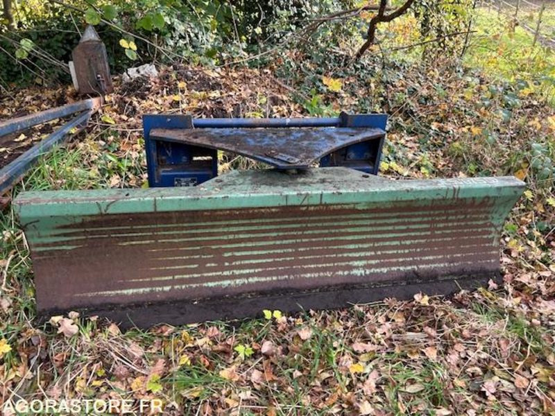 Lame DESVOYS- Repousse fourrages ou lisier - 2m - Code appareil 0370 - 275kg - - Maquinaria agrícola: foto 1 Lame DESVOYS- Repousse fourrages ou lisier - 2m - Code appareil 0370 - 275kg - - Maquinaria agrícola: foto 1