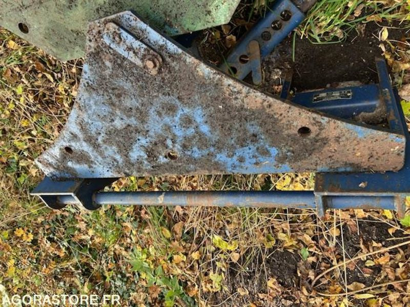 Lame DESVOYS- Repousse fourrages ou lisier - 2m - Code appareil 0370 - 275kg - - Maquinaria agrícola: foto 4 Lame DESVOYS- Repousse fourrages ou lisier - 2m - Code appareil 0370 - 275kg - - Maquinaria agrícola: foto 4