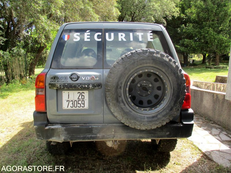 SUV/ Todoterreno Nissan Patrol Y61 Station Wagon moteur 6 cylindres 4.2 Turbo Diesel 160cv BM5: foto 8