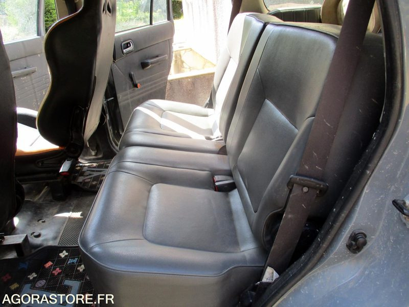 SUV/ Todoterreno Nissan Patrol Y61 Station Wagon moteur 6 cylindres 4.2 Turbo Diesel 160cv BM5: foto 15