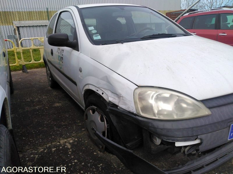 OPEL CORSA commercial non roulant - Coche: foto 2 OPEL CORSA commercial non roulant - Coche: foto 2