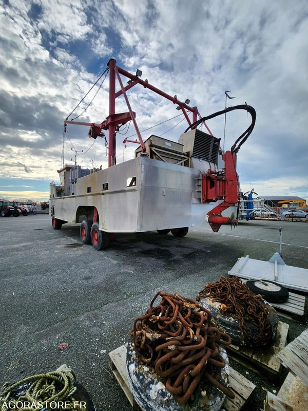 BATEAU A MOTEUR AMPHIBIE - LA BELLE DE CANCALE - Otros maquinaria: foto 3 BATEAU A MOTEUR AMPHIBIE - LA BELLE DE CANCALE - Otros maquinaria: foto 3
