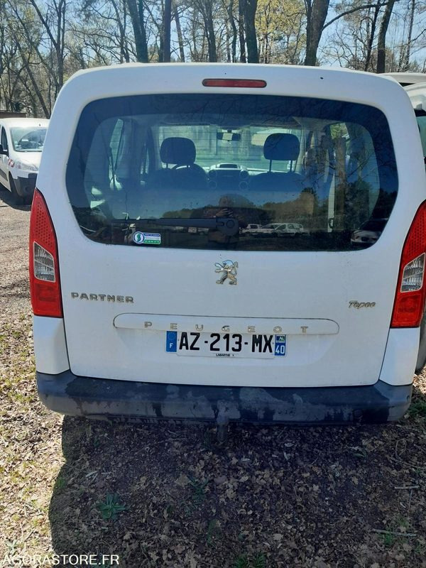 PARTNER TEPEE II 1,6 Hdi 110 FAP LOISIRS - 258846 - 2010 - Coche: foto 2 PARTNER TEPEE II 1,6 Hdi 110 FAP LOISIRS - 258846 - 2010 - Coche: foto 2