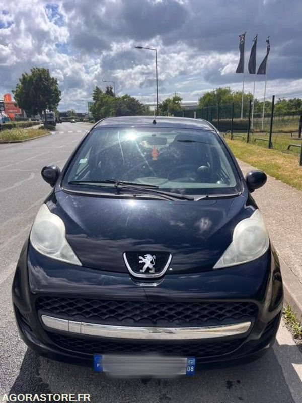 PEUGEOT 107 1.4 HDI TRENDY - Coche: foto 1 PEUGEOT 107 1.4 HDI TRENDY - Coche: foto 1