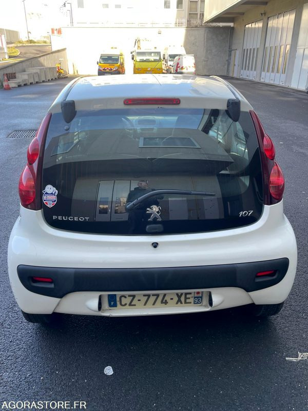 PEUGEOT 107 CZ-774-XE - Coche: foto 4 PEUGEOT 107 CZ-774-XE - Coche: foto 4