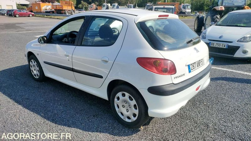 PEUGEOT 206 - 2005 - 101058kms - Coche: foto 2 PEUGEOT 206 - 2005 - 101058kms - Coche: foto 2