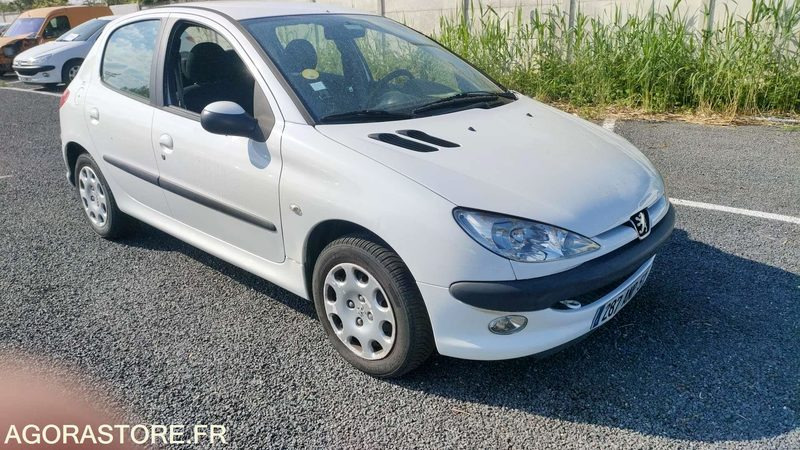 PEUGEOT 206 - 2005 - 101058kms - Coche: foto 1 PEUGEOT 206 - 2005 - 101058kms - Coche: foto 1