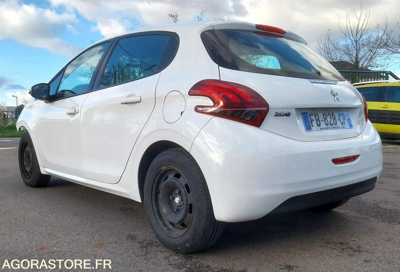 PEUGEOT 208 - 2018 - 121361km - ESSENCE - pour pièces - Coche: foto 5 PEUGEOT 208 - 2018 - 121361km - ESSENCE - pour pièces - Coche: foto 5