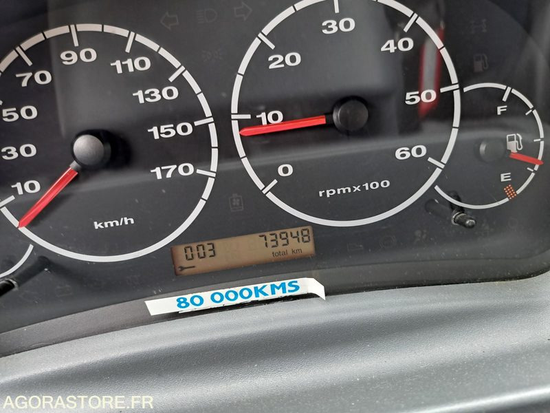 PEUGEOT BOXER-73 948 KMS-2003-551BZE38 - Minibús, Furgoneta de pasajeros: foto 5 PEUGEOT BOXER-73 948 KMS-2003-551BZE38 - Minibús, Furgoneta de pasajeros: foto 5