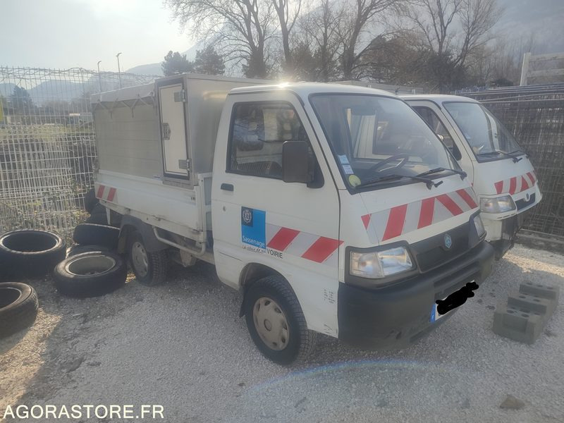 PIAGGIO 866 CZT 38 PORTER VENDU POUR PIECES VENDU SANS CONTROLE TECHNIQUE - Furgoneta basculante: foto 2 PIAGGIO 866 CZT 38 PORTER VENDU POUR PIECES VENDU SANS CONTROLE TECHNIQUE - Furgoneta basculante: foto 2