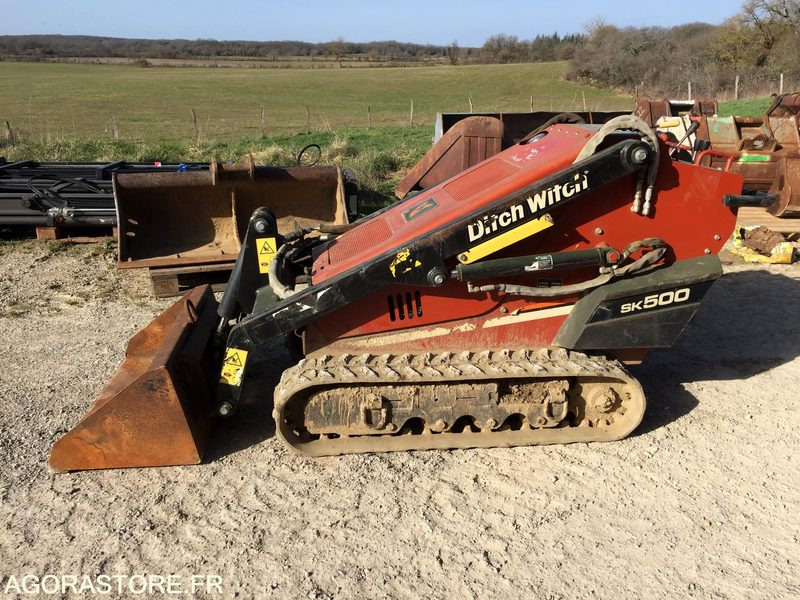 PORTE OUTILS à chenilles DITCH WITCH SK500 - Cargadora: foto 2 PORTE OUTILS à chenilles DITCH WITCH SK500 - Cargadora: foto 2