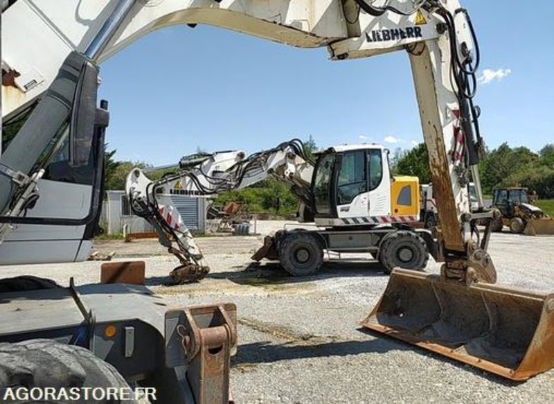 Pelle à pneus Liebherr A914 - 2014 / 11357 HEURES (ML478) - Excavadora: foto 4 Pelle à pneus Liebherr A914 - 2014 / 11357 HEURES (ML478) - Excavadora: foto 4
