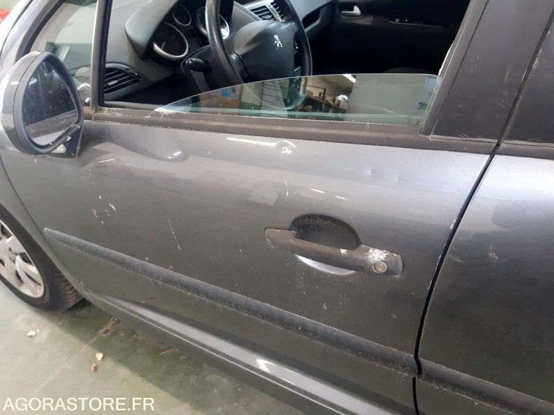 Peugeot 207 1.4 l essence - Coche: foto 3 Peugeot 207 1.4 l essence - Coche: foto 3