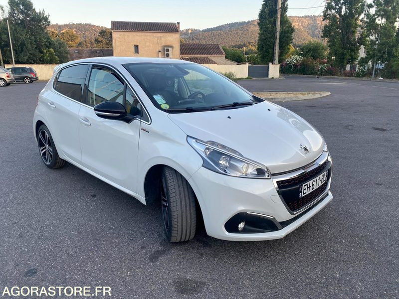Peugeot 208 gt line - 2016 - 94384km - Coche: foto 1 Peugeot 208 gt line - 2016 - 94384km - Coche: foto 1