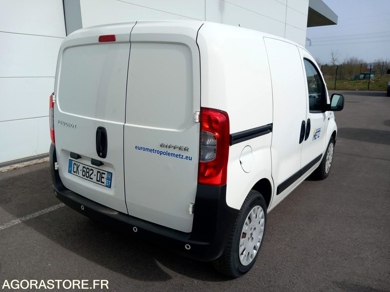 Peugeot Bipper 1.3 HDi FAP 75 cv - 113 000 km - MOTEUR HS - CK-682-DE - Furgoneta pequeña: foto 5 Peugeot Bipper 1.3 HDi FAP 75 cv - 113 000 km - MOTEUR HS - CK-682-DE - Furgoneta pequeña: foto 5