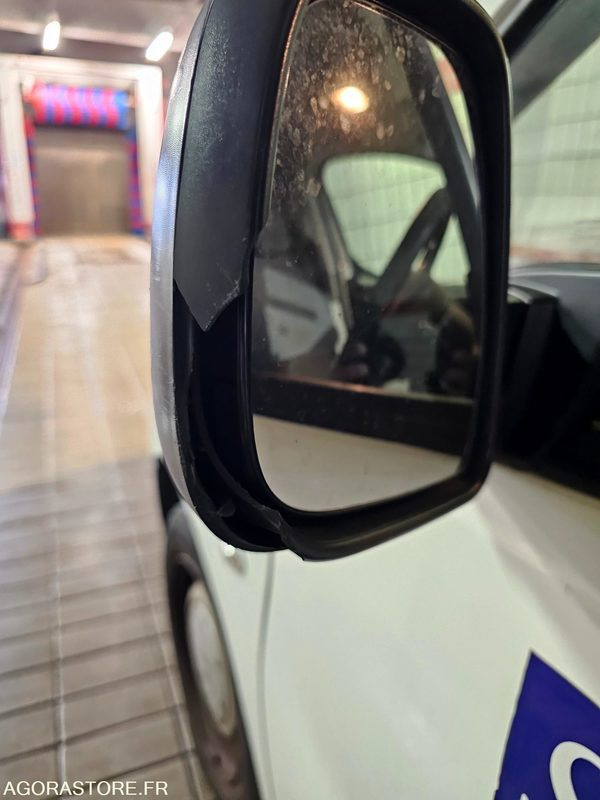 Furgoneta pequeña Peugeot Partner - 2013 - 91134kms - CQ 658 PQ: foto 33 Furgoneta pequeña Peugeot Partner - 2013 - 91134kms - CQ 658 PQ: foto 33