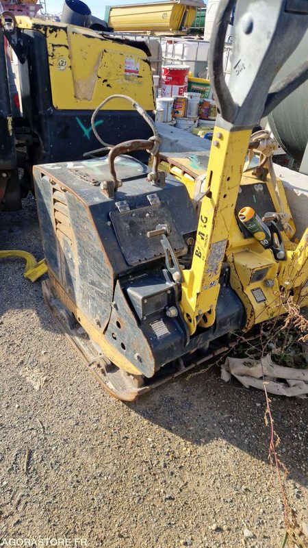 Plaque vibrante - Bomag 50/55 - Equipo de construcción: foto 1 Plaque vibrante - Bomag 50/55 - Equipo de construcción: foto 1