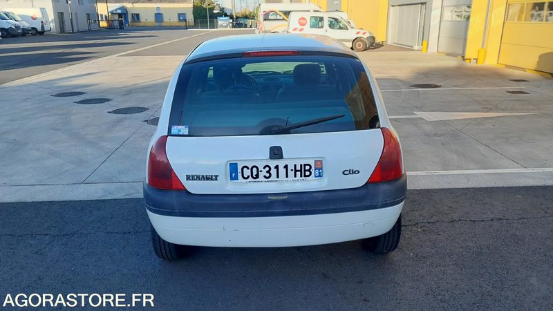 RENAULT CLIO 1.2 ESSENCE RTE - Coche: foto 4 RENAULT CLIO 1.2 ESSENCE RTE - Coche: foto 4